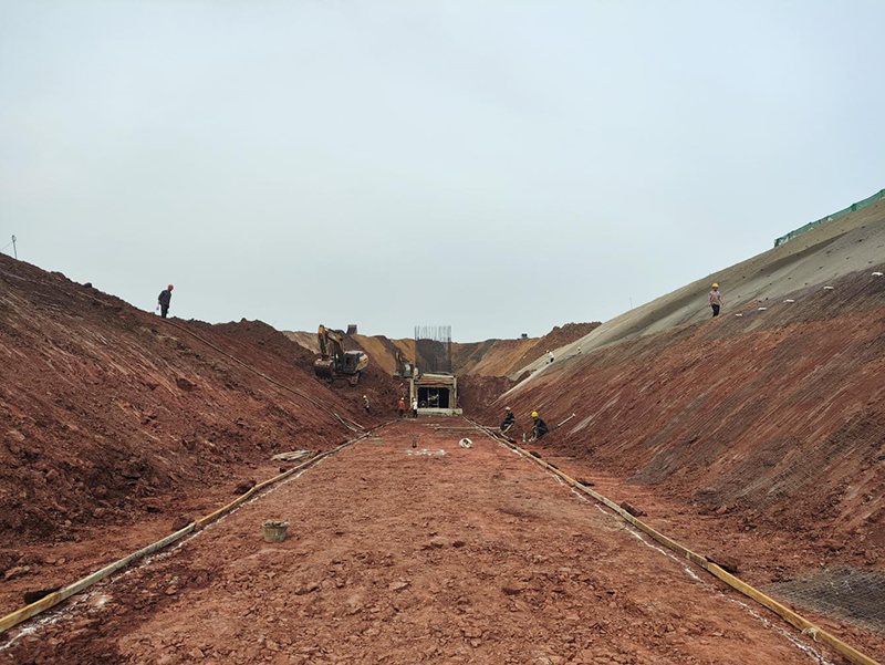 箱涵基坑全線貫通！傅利才、陳懋金蒞臨現(xiàn)場指導(dǎo)(圖2)